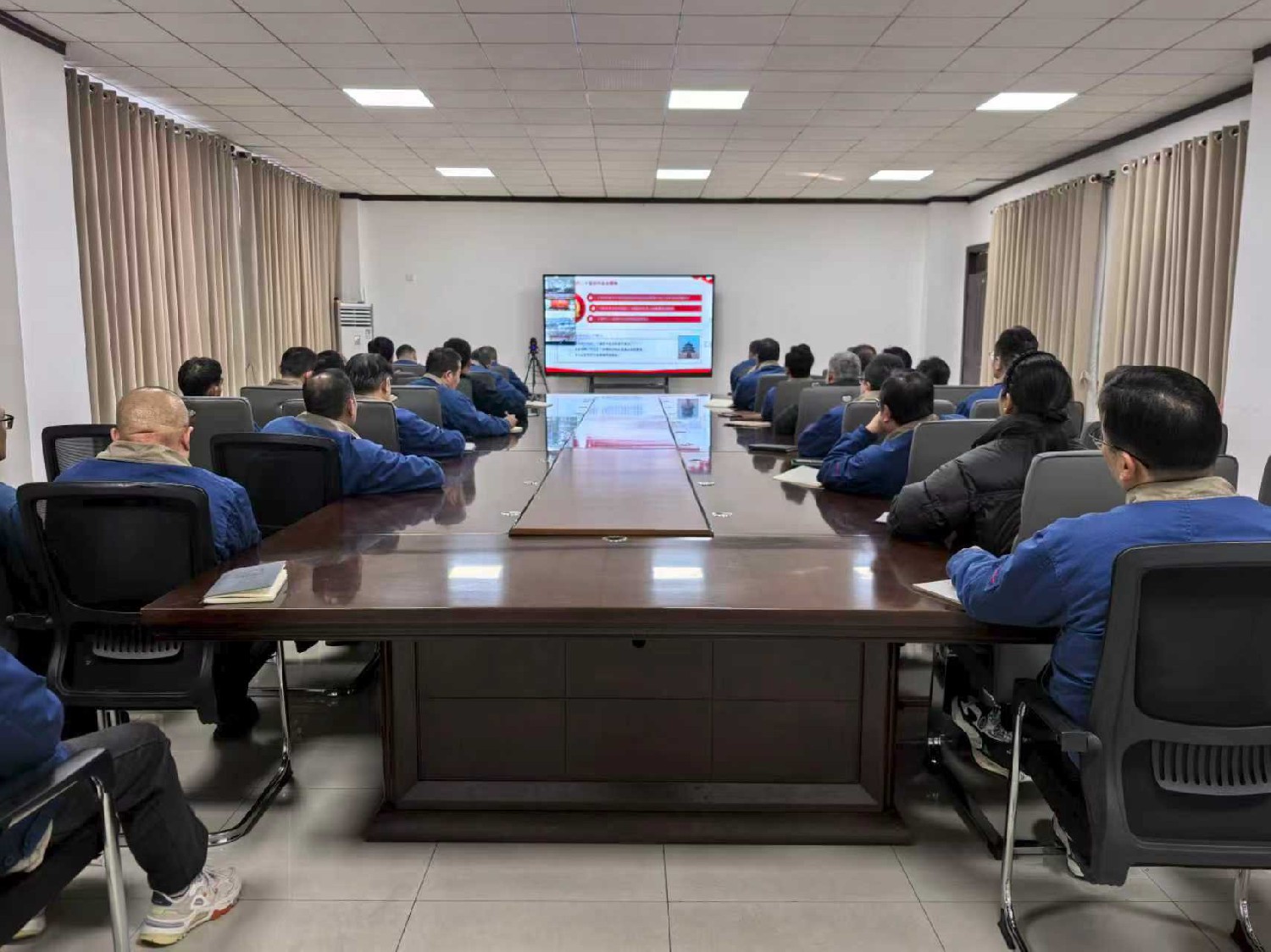 魯機公司黨員干部集中學習黨的二十屆四中全會精神